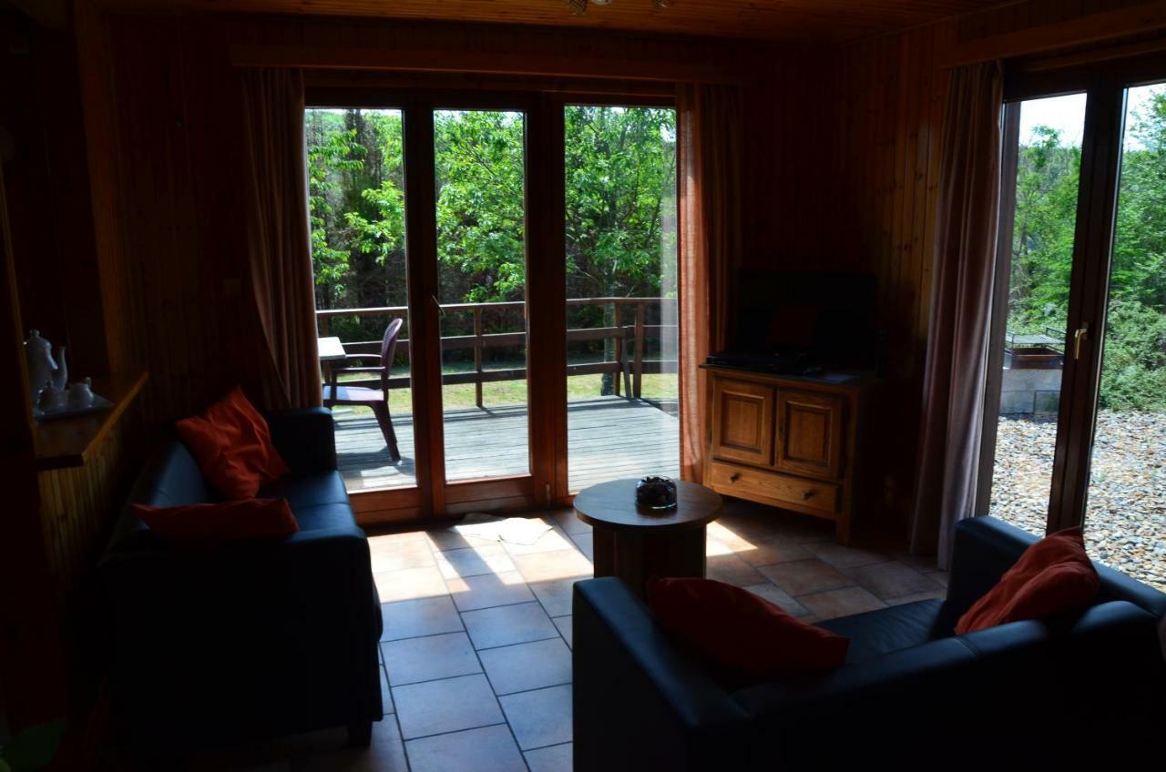 Chalet "Le Bucheron" ラ・ロシュ・アン・アルデンヌ エクステリア 写真